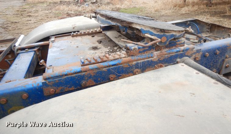 image for item DL2746 1989 Peterbilt 377  semi truck