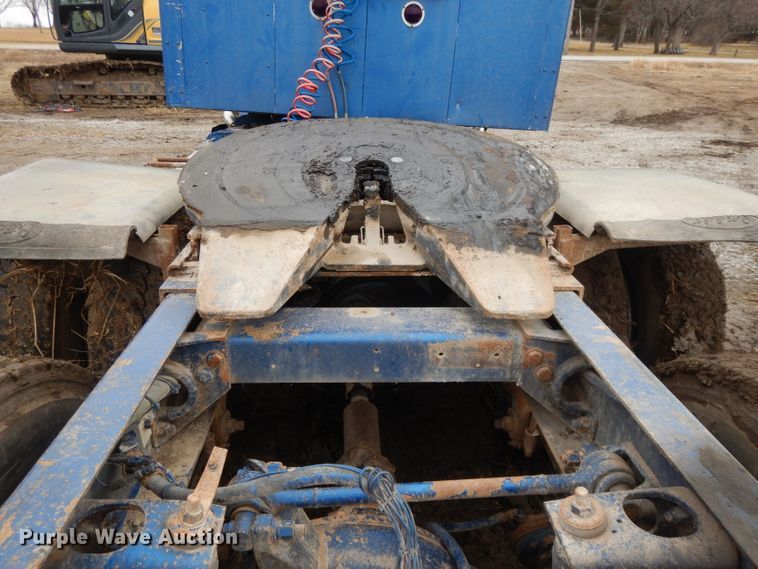 image for item DL2746 1989 Peterbilt 377  semi truck