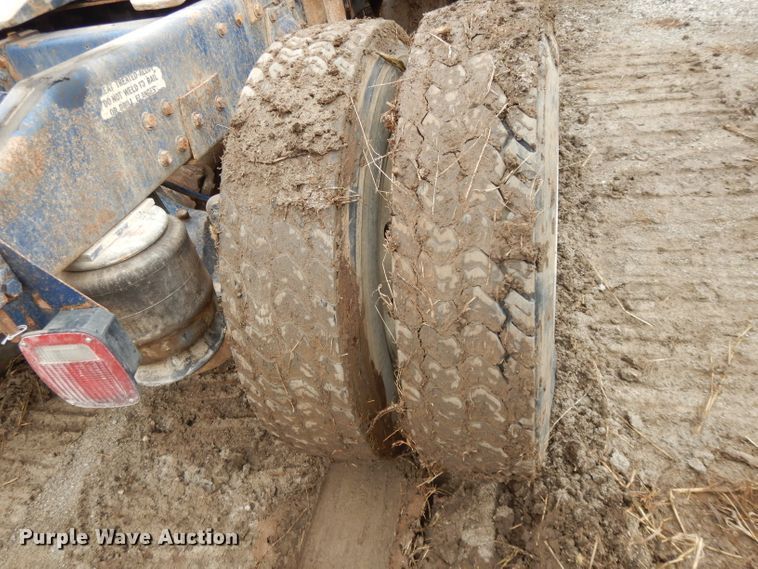 image for item DL2746 1989 Peterbilt 377  semi truck