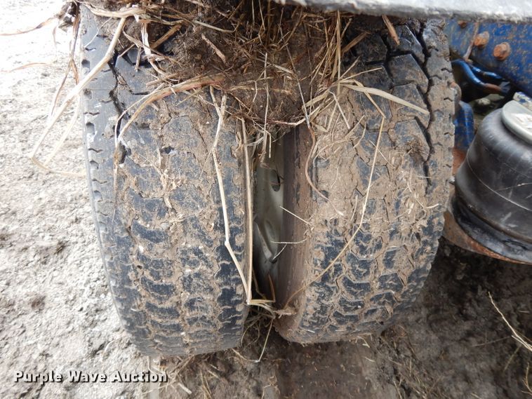 image for item DL2746 1989 Peterbilt 377  semi truck