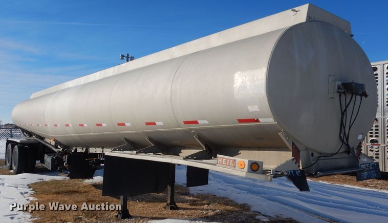 image for item FA9374 1977 Heil tank trailer