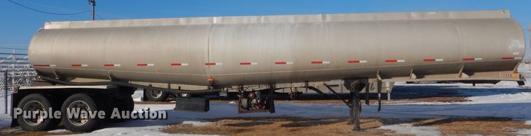 image for item FA9374 1977 Heil tank trailer
