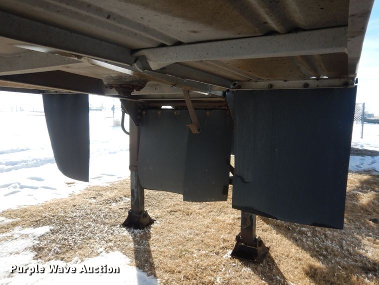 image for item FA9374 1977 Heil tank trailer