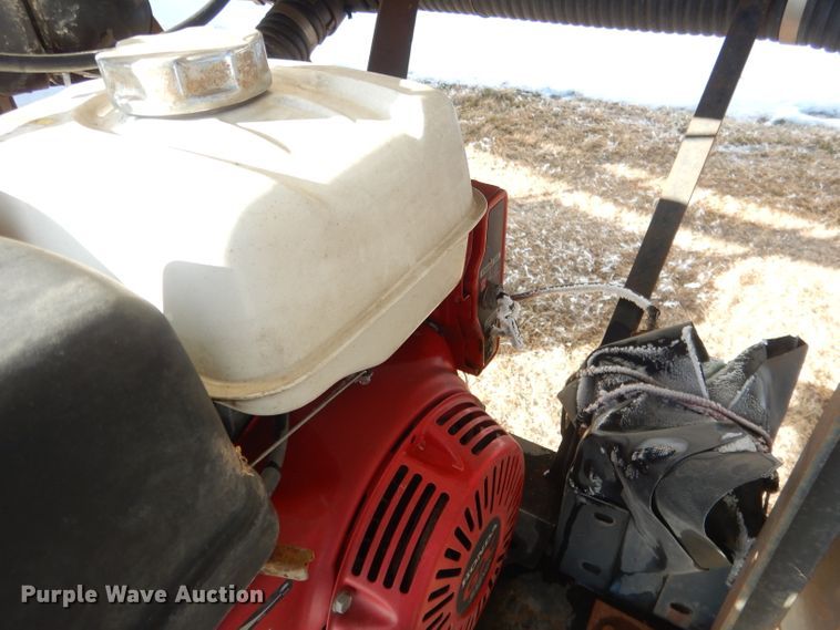 image for item FA9374 1977 Heil tank trailer