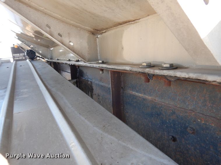 image for item FA9374 1977 Heil tank trailer