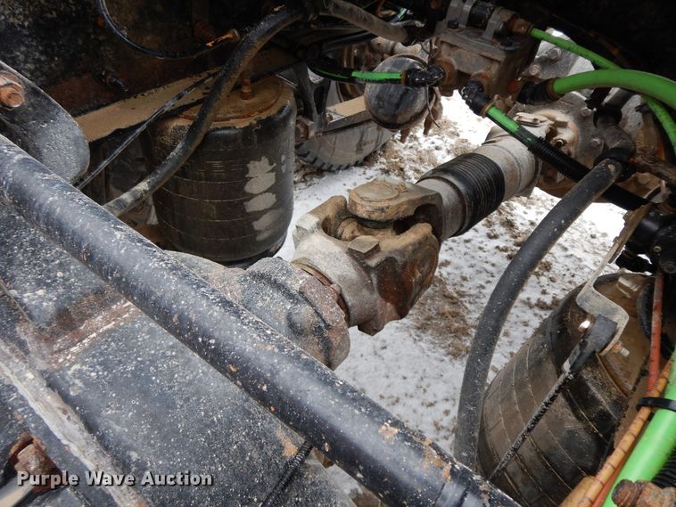 image for item GG9337 2012 International ProStar Plus Eagle  semi truck