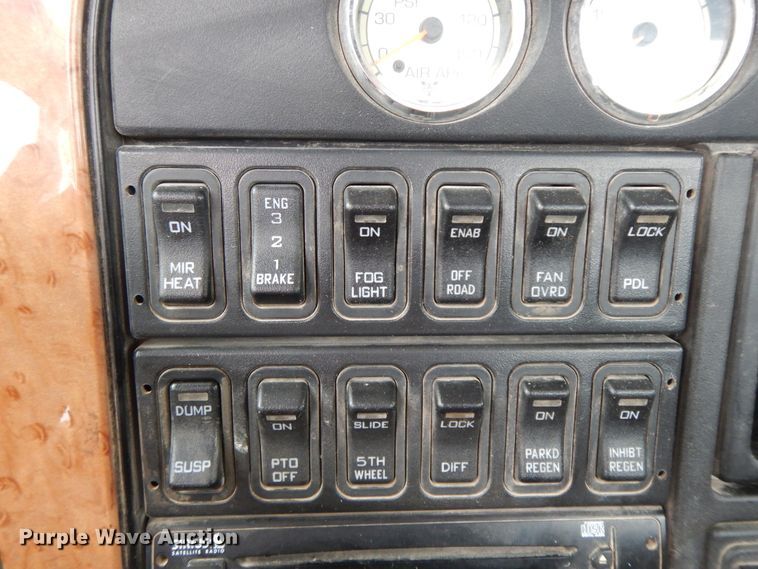 image for item GG9338 2012 International ProStar Plus Eagle  semi truck