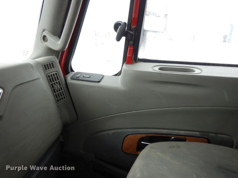 image for item GG9338 2012 International ProStar Plus Eagle  semi truck