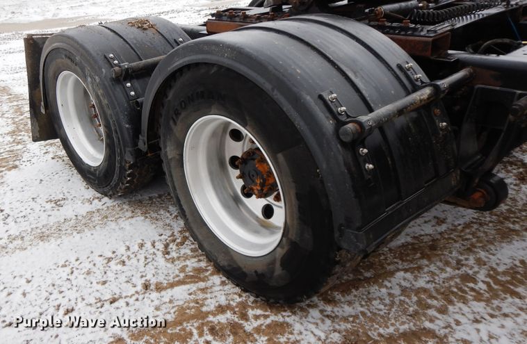 image for item GG9338 2012 International ProStar Plus Eagle  semi truck