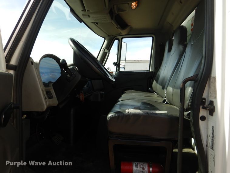 image for item HC9155 2013 International DuraStar 4300 M7  box truck