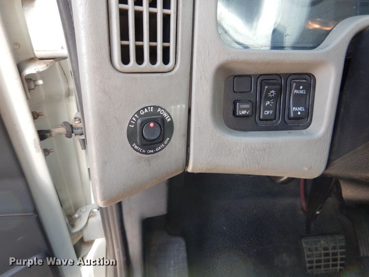 image for item HC9155 2013 International DuraStar 4300 M7  box truck