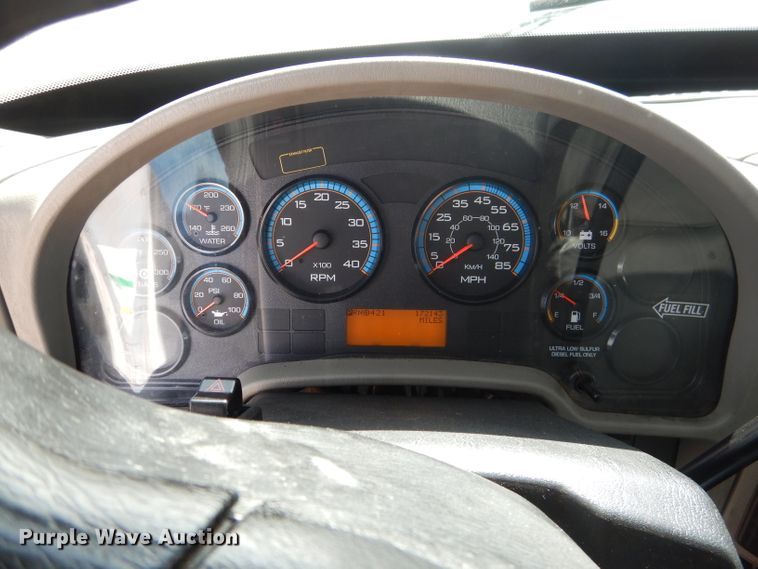 image for item HC9155 2013 International DuraStar 4300 M7  box truck