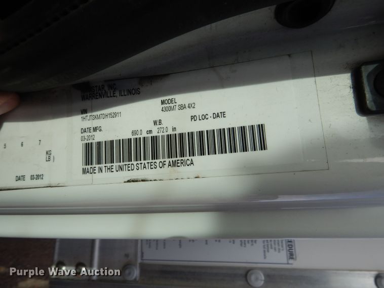 image for item HC9155 2013 International DuraStar 4300 M7  box truck