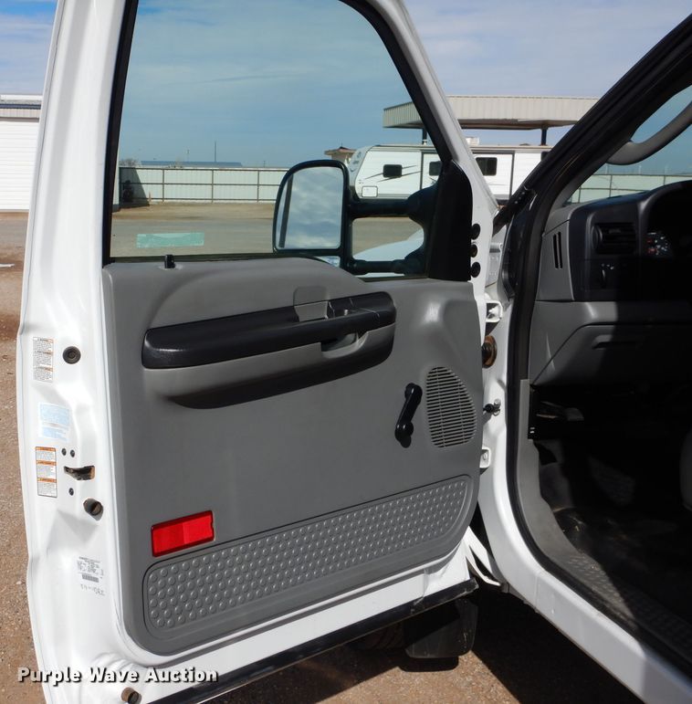 image for item HC9156 2006 Ford F450 Super Duty  flat bed truck