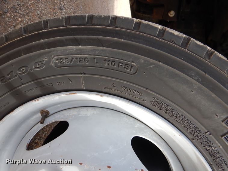 image for item HC9156 2006 Ford F450 Super Duty  flat bed truck