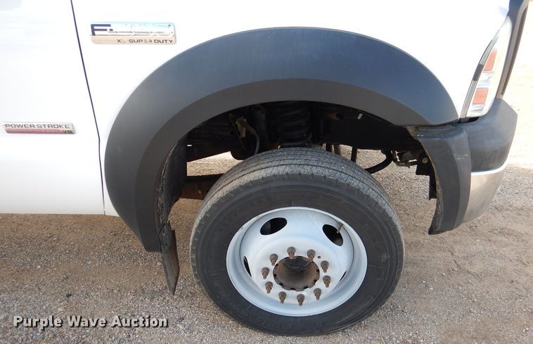 image for item HC9156 2006 Ford F450 Super Duty  flat bed truck