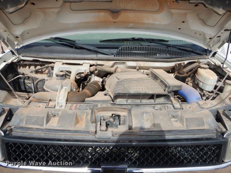 image for item HC9157 2010 Chevrolet Express 3500  box truck