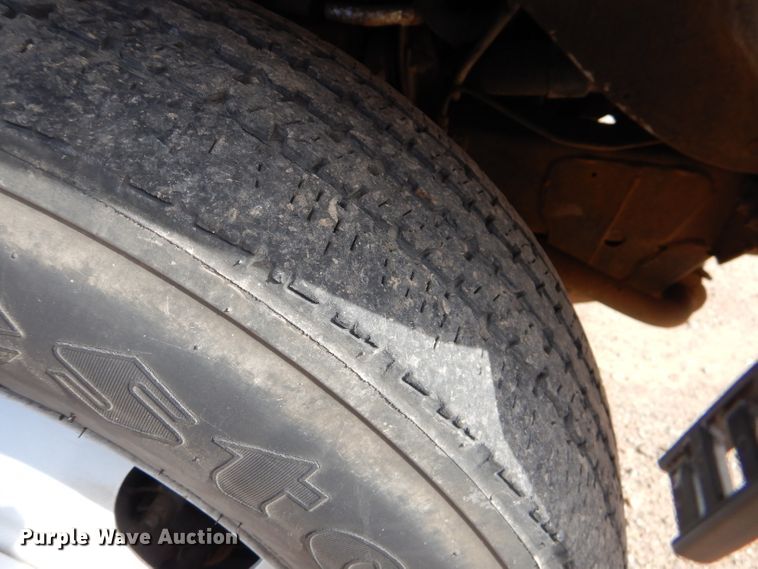 image for item HC9157 2010 Chevrolet Express 3500  box truck