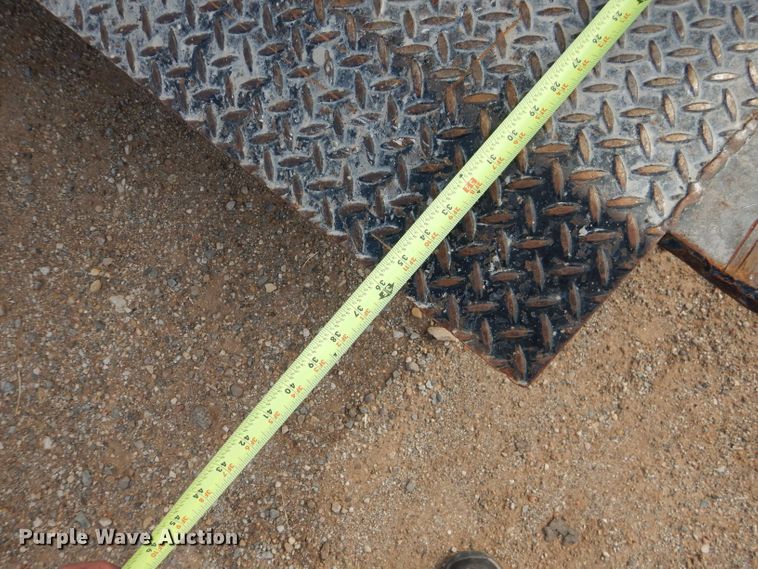 image for item HC9157 2010 Chevrolet Express 3500  box truck