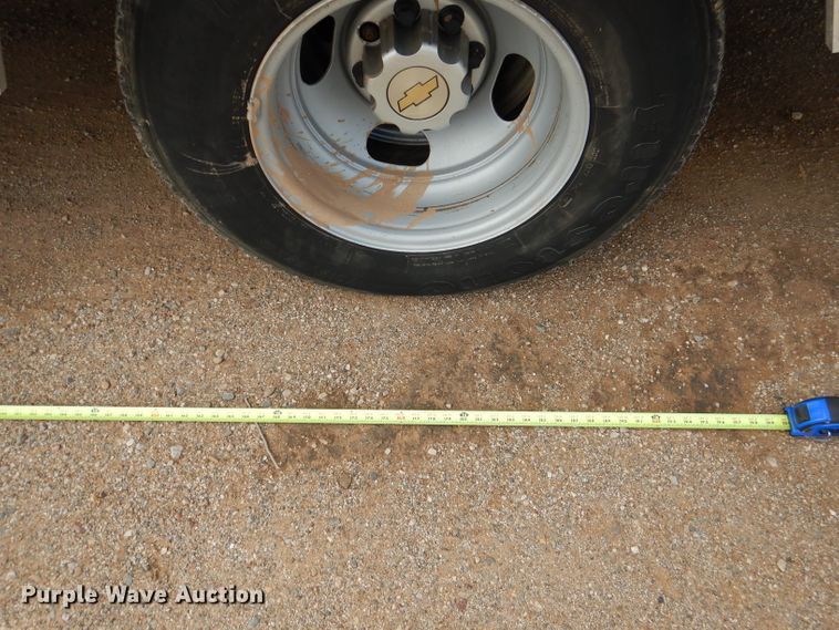 image for item HC9157 2010 Chevrolet Express 3500  box truck