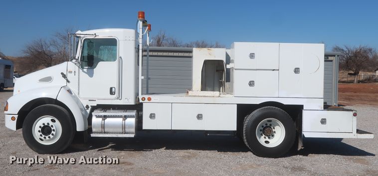 image for item HK9684 2008 Kenworth T300  utility/service truck