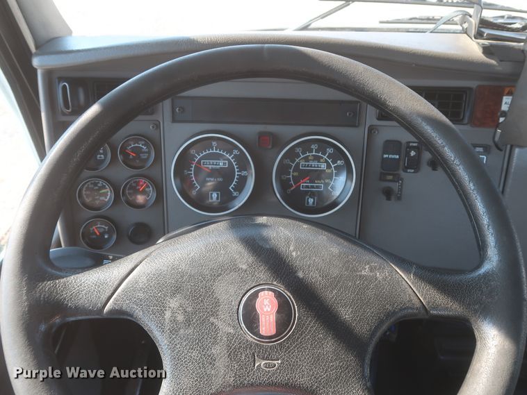 image for item HK9684 2008 Kenworth T300  utility/service truck