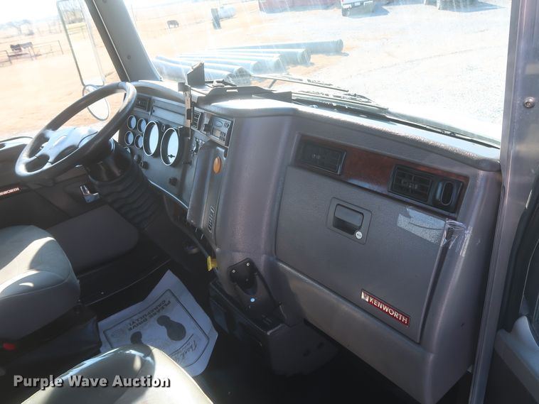 image for item HK9684 2008 Kenworth T300  utility/service truck