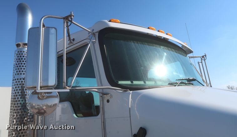 image for item HK9684 2008 Kenworth T300  utility/service truck