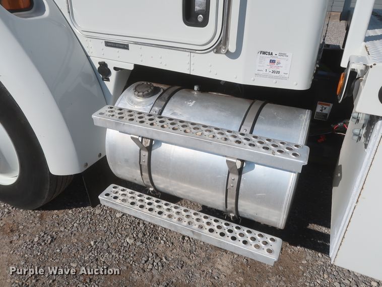 image for item HK9684 2008 Kenworth T300  utility/service truck