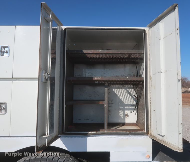 image for item HK9684 2008 Kenworth T300  utility/service truck