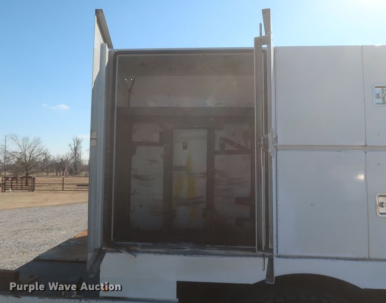 image for item HK9684 2008 Kenworth T300  utility/service truck