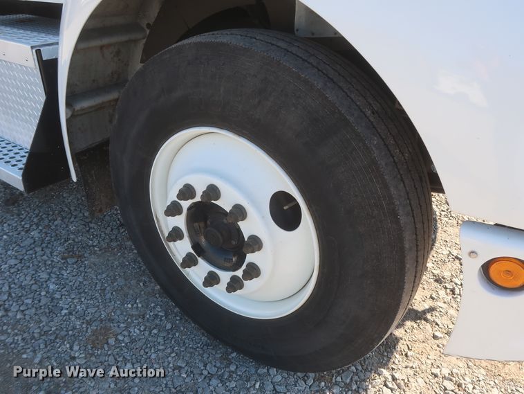 image for item HK9684 2008 Kenworth T300  utility/service truck