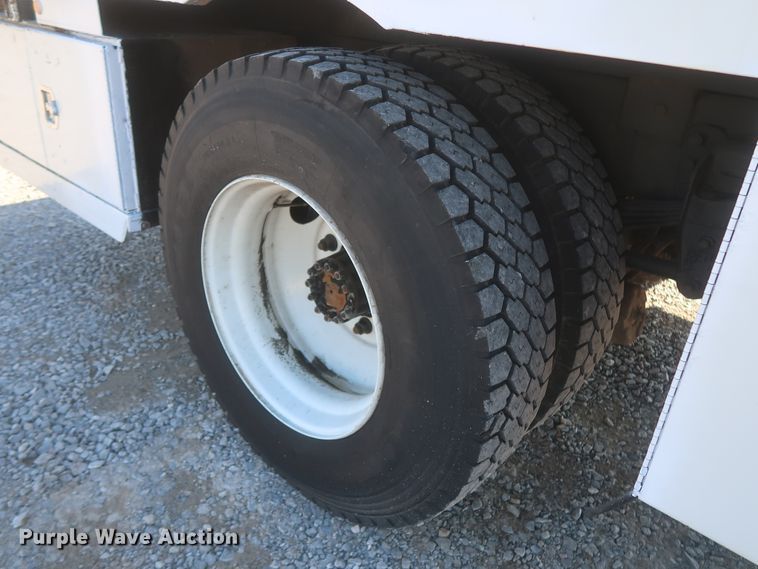 image for item HK9684 2008 Kenworth T300  utility/service truck