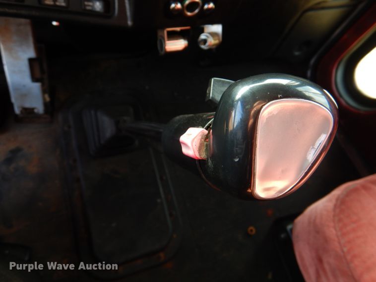 image for item HL9315 1999 Peterbilt 379  semi truck