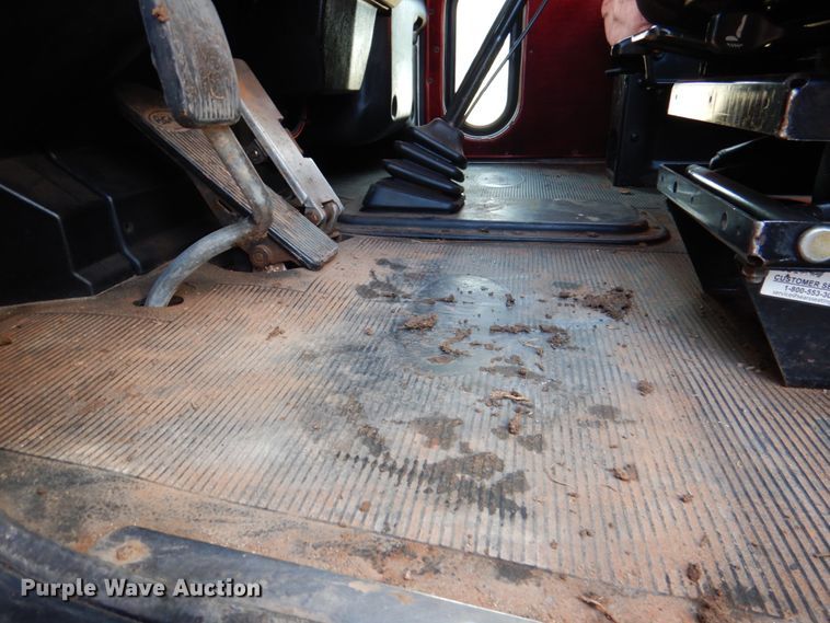 image for item HL9315 1999 Peterbilt 379  semi truck