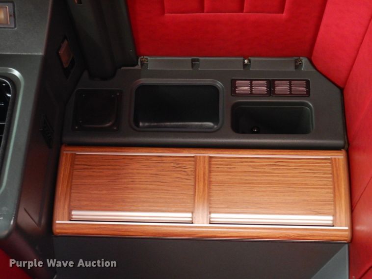 image for item HL9315 1999 Peterbilt 379  semi truck