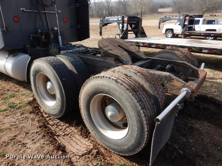 image for item HL9315 1999 Peterbilt 379  semi truck