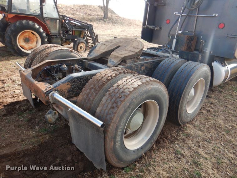 image for item HL9315 1999 Peterbilt 379  semi truck