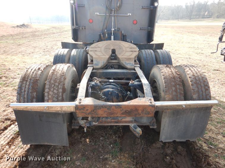 image for item HL9315 1999 Peterbilt 379  semi truck