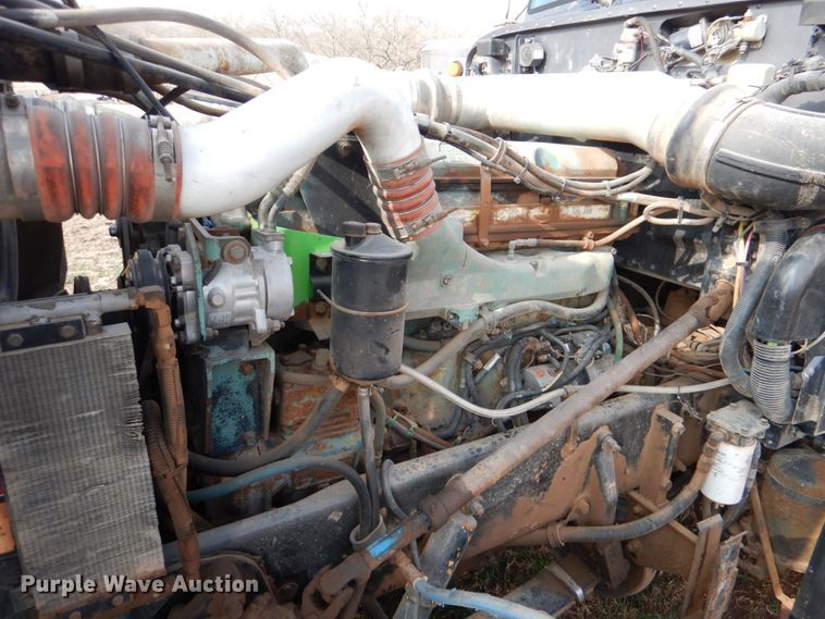 image for item HL9315 1999 Peterbilt 379  semi truck