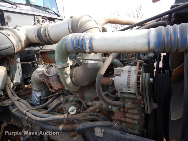 image for item HL9315 1999 Peterbilt 379  semi truck