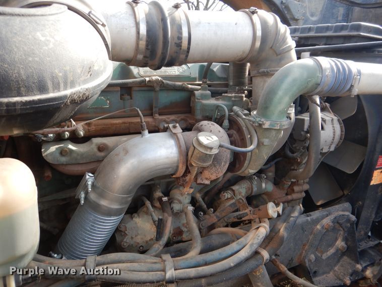 image for item HL9315 1999 Peterbilt 379  semi truck