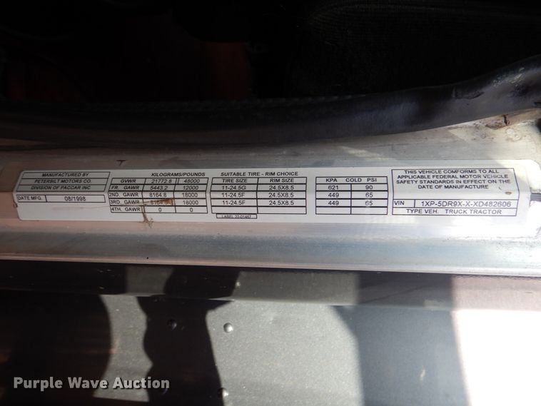 image for item HL9315 1999 Peterbilt 379  semi truck