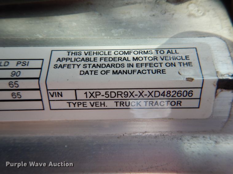 image for item HL9315 1999 Peterbilt 379  semi truck