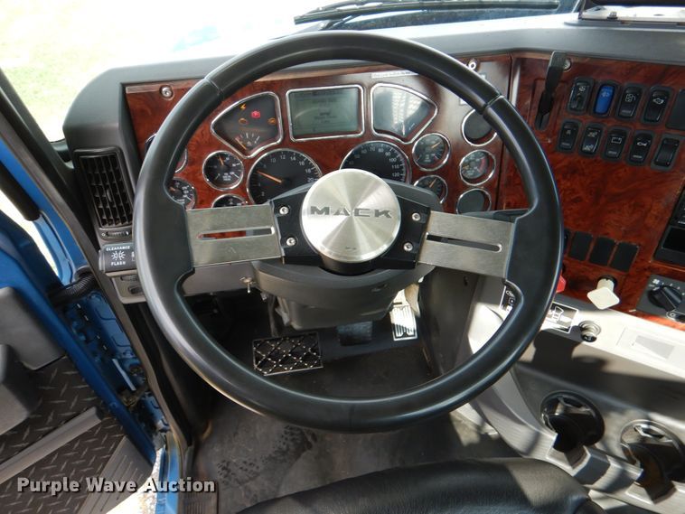 image for item HL9316 2012 Mack  semi truck