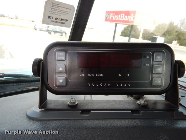 image for item HL9316 2012 Mack  semi truck