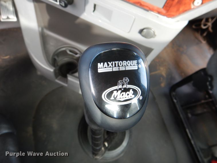 image for item HL9316 2012 Mack  semi truck