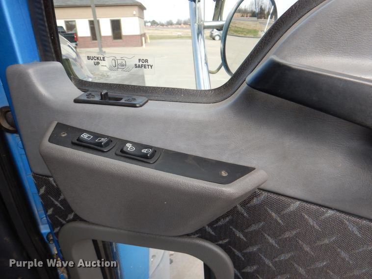 image for item HL9316 2012 Mack  semi truck