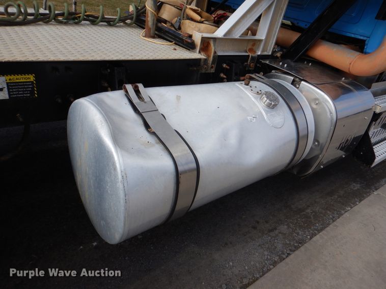 image for item HL9316 2012 Mack  semi truck