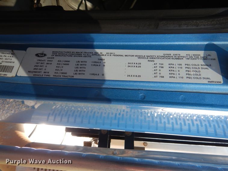 image for item HL9316 2012 Mack  semi truck